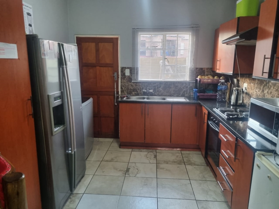 3 Bedroom Property for Sale in Waterval East North West